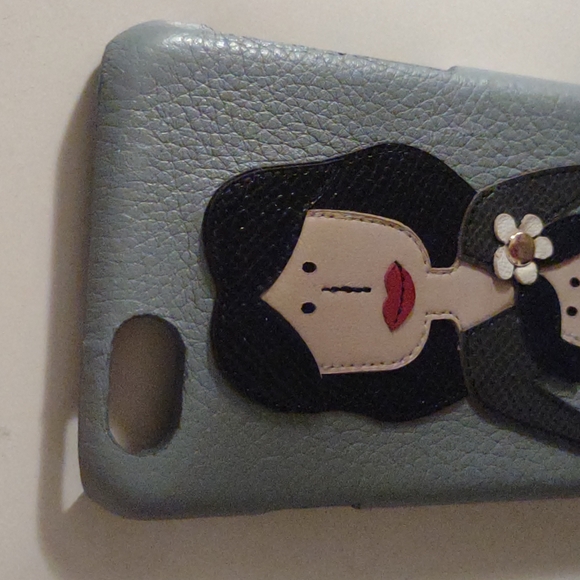 Dolce and Gabbana iPhone 6 family patch phone case - Picture 7 of 12